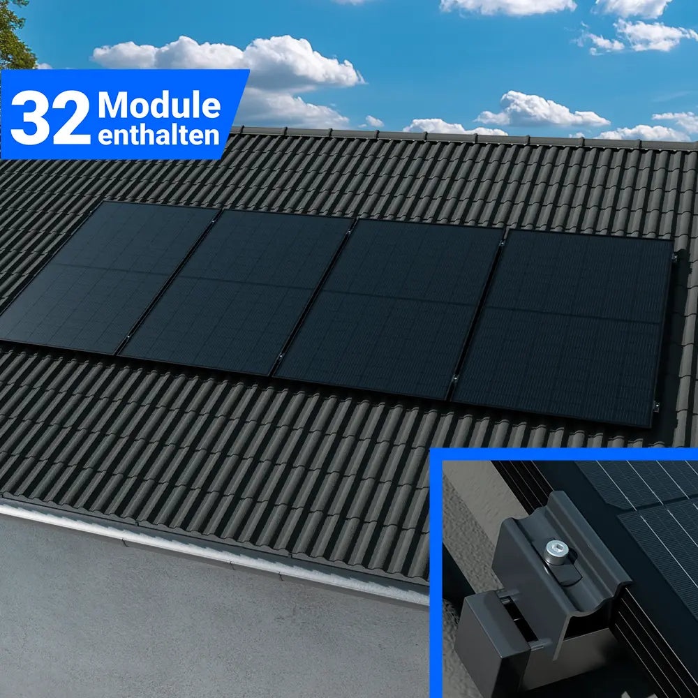Photovoltaikanlage mit 32 schwarzen Solarmodulen auf Schrägdach, inklusive stabiler Dachhalterung, für nachhaltige Stromerzeugung.