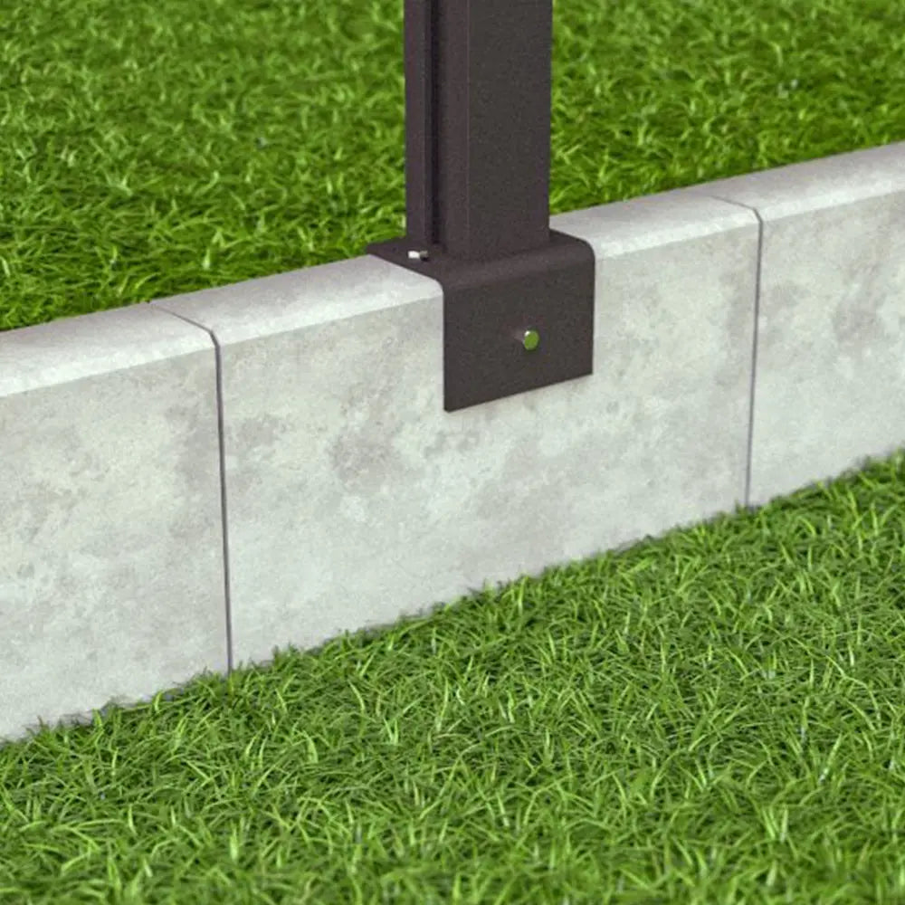 Solarzaun mit L-Stein-Fußplatte zur verschraubten Pfostenbefestigung auf Beton-L-Steinen